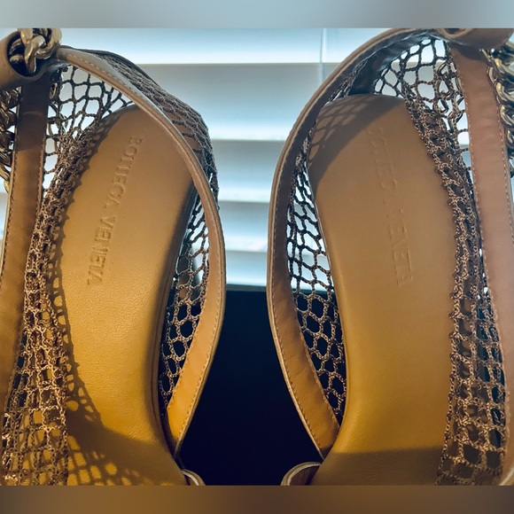 New / Never Worn BOTTEGA VENETA beige Mesh Nappa Chunky Chain Sandals / Pumps - Picture 9 of 16